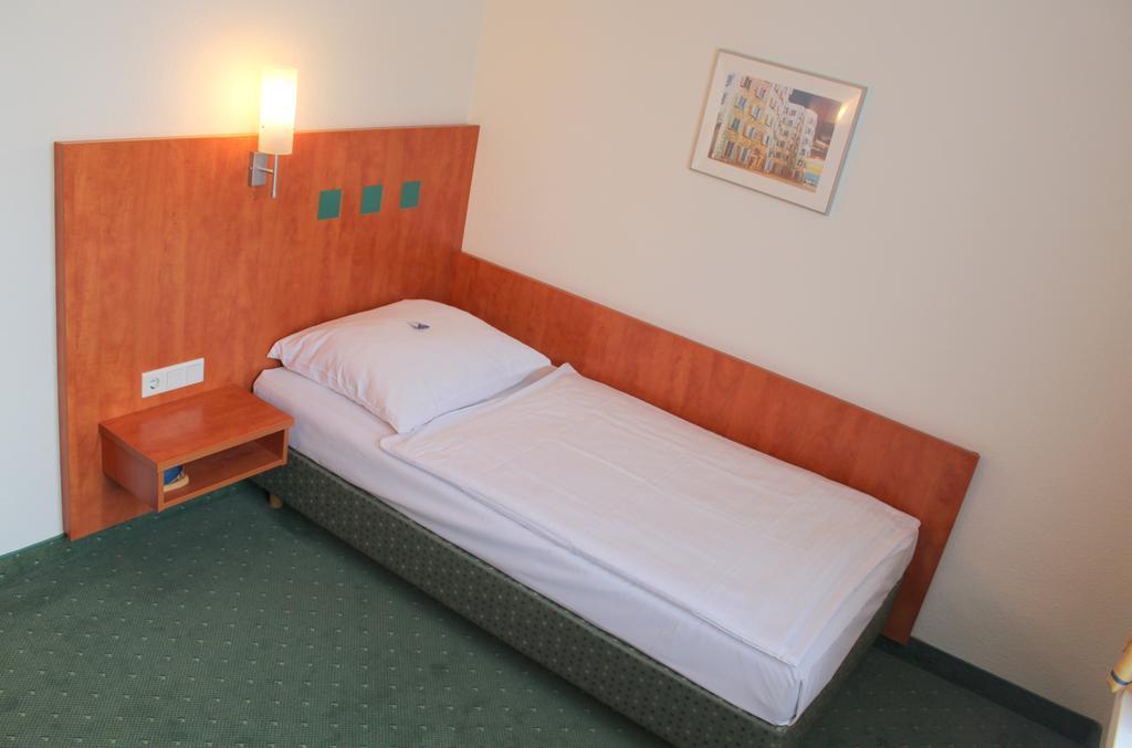 Stadthotel Duesseldorf エクステリア 写真
